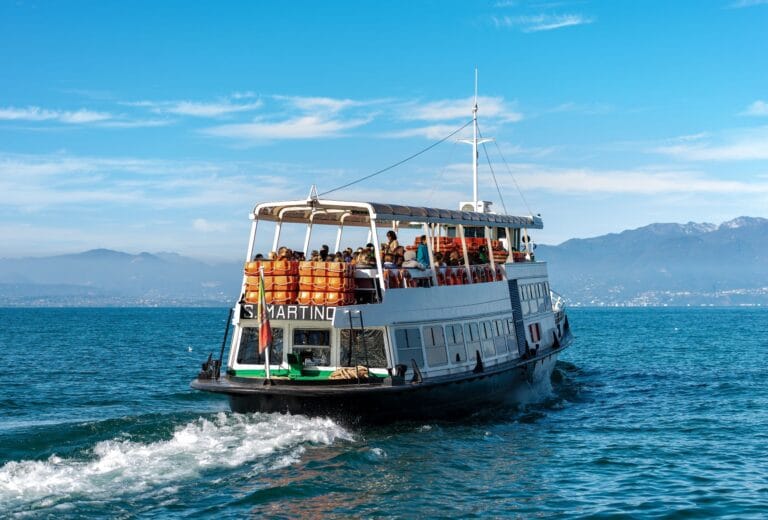 Navigarda establishes extraordinary service Riva del Garda-Limone for Gardesana closure