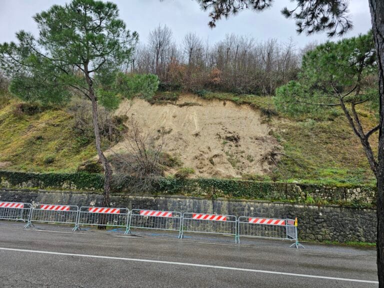 Vo’ road reopened in Desenzano after landslide: safety guaranteed