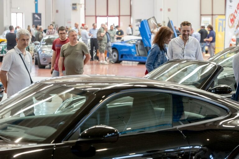 Spider and Cabriolet: third successful edition of the open-top car show and market