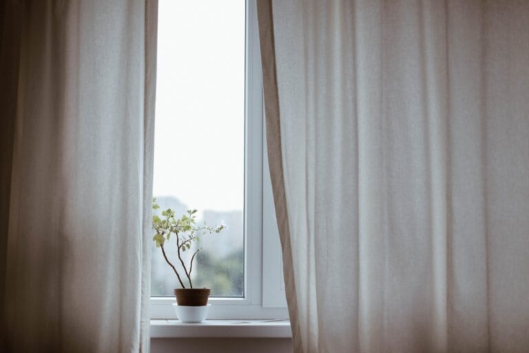 Veranda Curtains: Design and Comfort for Every Season