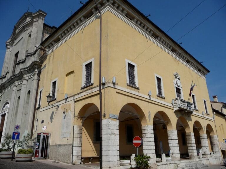 The Municipality of San Felice del Benaco is under administration following the resignation of the Councillors.