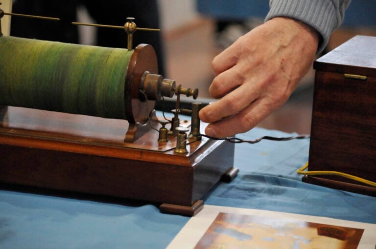 Electronics Fair in Montichiari: Rarities and Innovation on Display