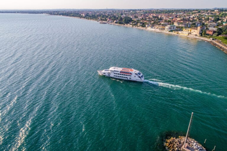 Sustainable Tourism at Lake Garda: New Collaboration between Trenitalia and Navigazione Laghi