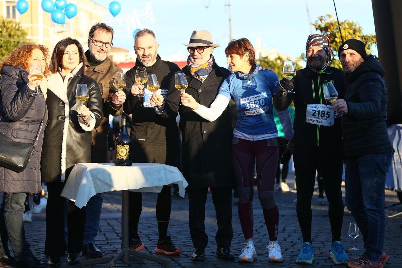 Heavy Traffic Swamps Southern Garda After Stragarda Lake Event