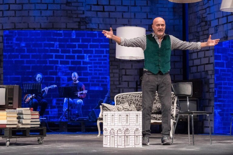 Claudio Bisio Brings Hilarious One-Man Show to Castiglione