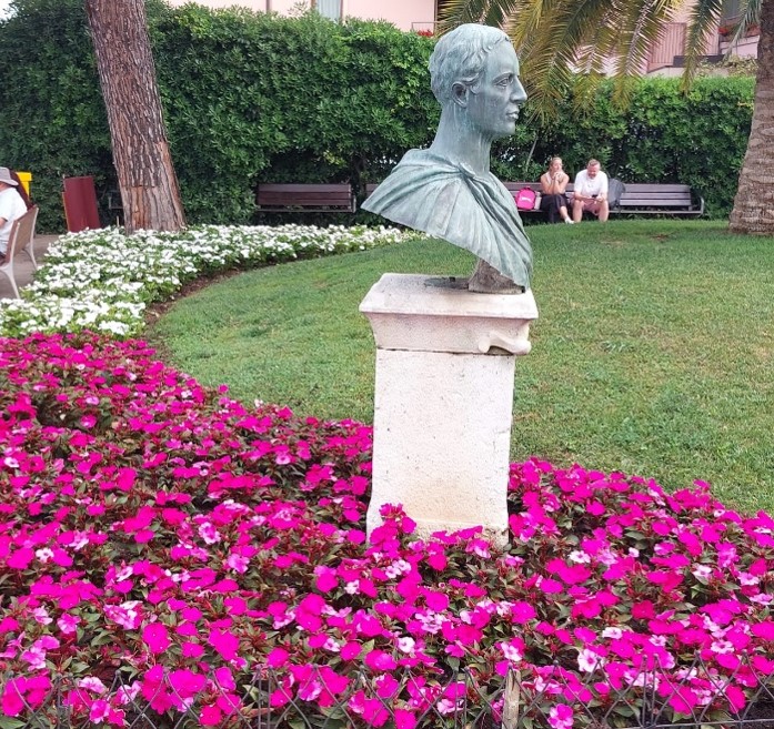 Sirmione Awards Contract for Maintenance of Municipal Green Areas Through July 22