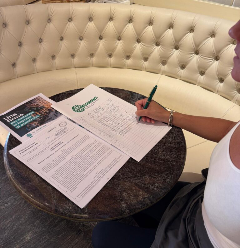 Confesercenti in Salò Launches Door-to-Door Petition Drive at Local Shops
