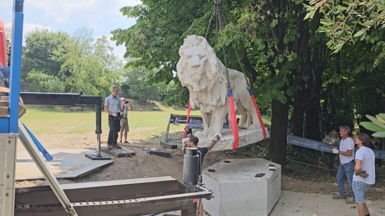 The Monumental Lions by Ghidoni Relocate to Lonato del Garda