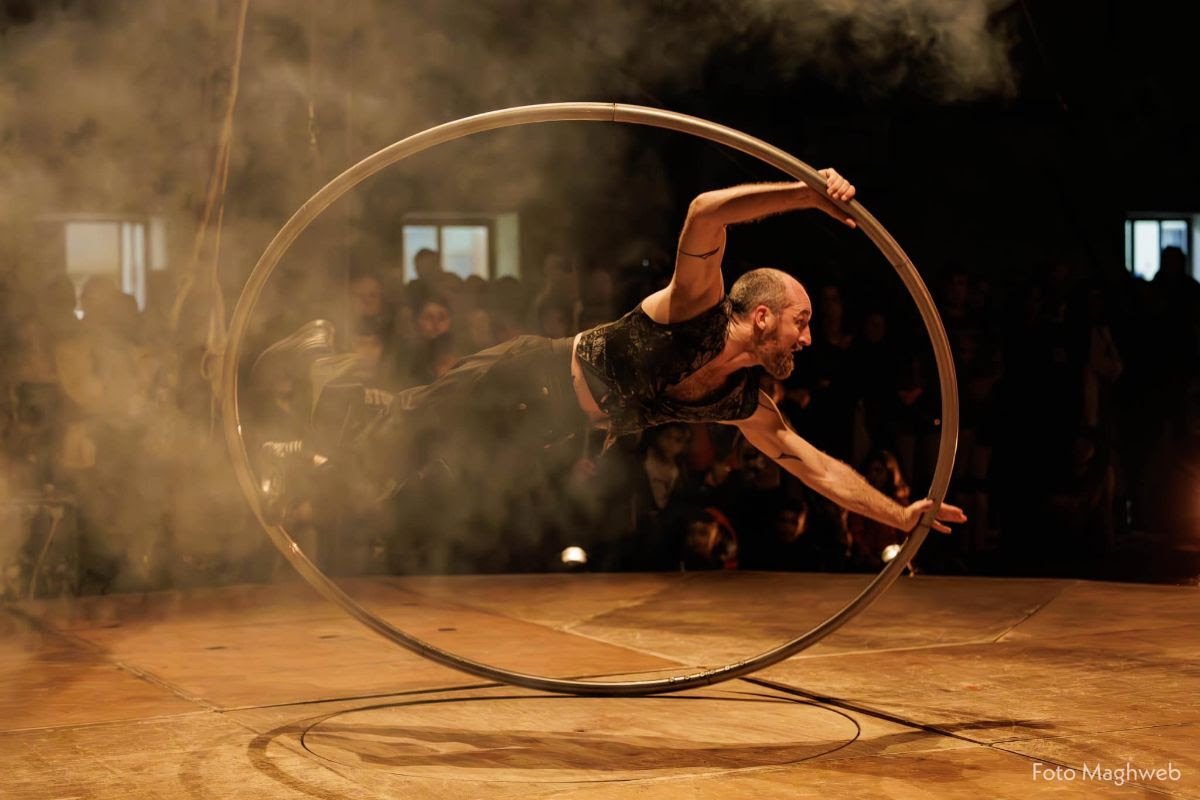 Lonato in Festival contemporary circus performance