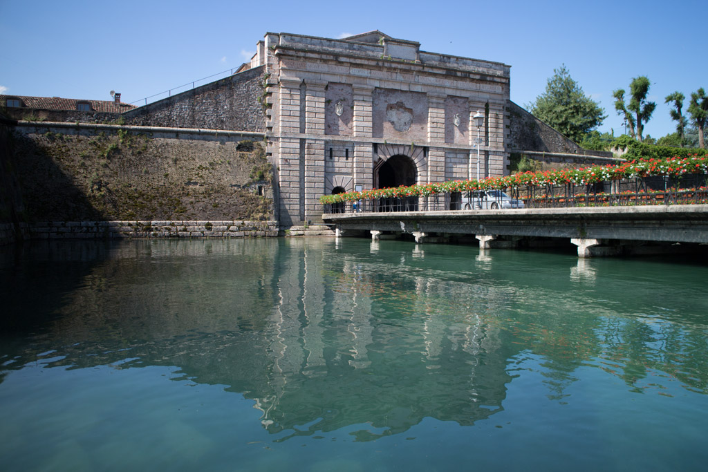 Peschiera names station forecourt after Giuseppe Puntin