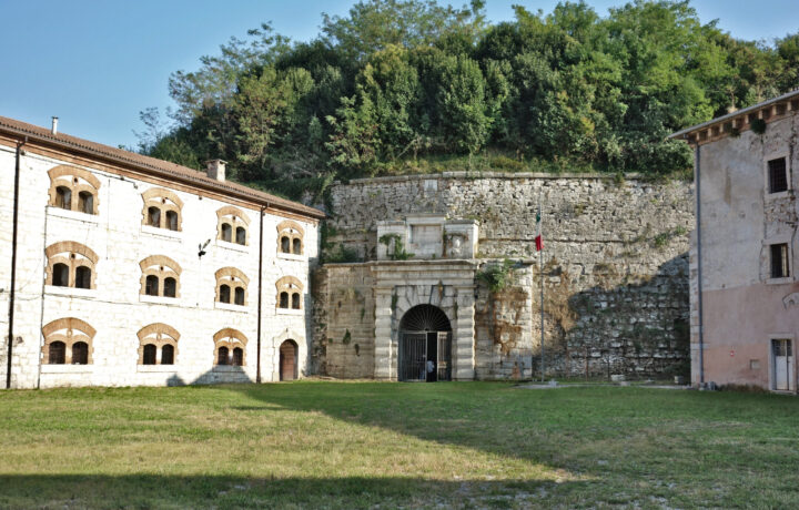 Guided Tours of Caserma La Rocca in Peschiera del Garda on September 26 and 27