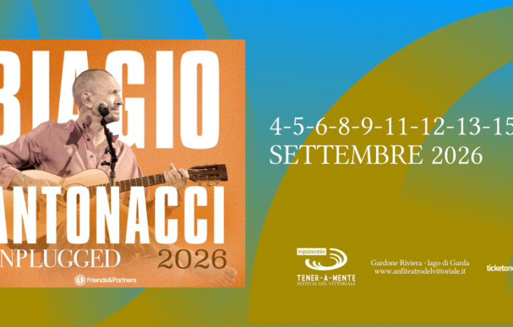 Biagio Antonacci performing at the open-air amphitheatre of Vittoriale degli Italiani in Gardone Riviera